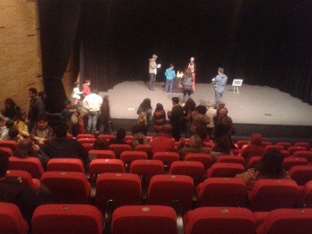 Entrevista Cuenta Cuentos Vicky Silva con Edificio Cousiño 30 Agosto 2014